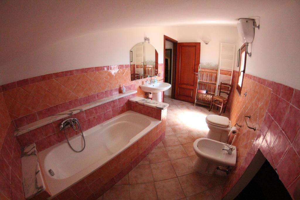 Nora Guesthouse Rooms And Villas Pula Szoba fotó